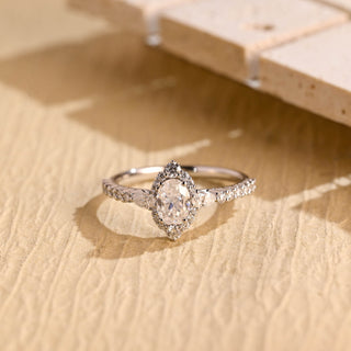 Anillo de compromiso con diamantes de moissanita de talla ovalada de 1,0 CT a 2,0 CT en racimo único