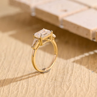 Bague de fiançailles à trois pierres avec diamants en moissanite taille émeraude de 1,50 à 2,50 ct