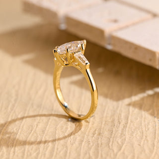 Bague de fiançailles à trois pierres avec diamants en moissanite taille marquise de 1,0 à 2,0 ct