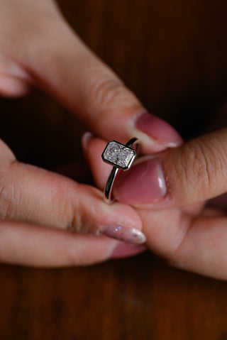 Bague de fiançailles avec diamants Moissanite taille radiant sertis en lunette de 1,0 à 2,0 ct