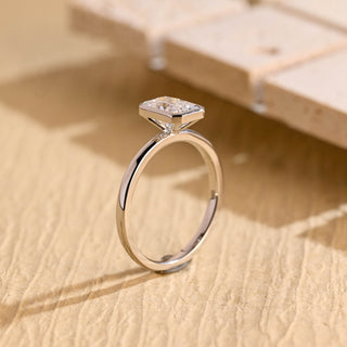 Bague de fiançailles avec diamants Moissanite taille radiant sertis en lunette de 1,0 à 2,0 ct