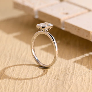 Bague de fiançailles avec diamants Moissanite taille radiant sertis en lunette de 1,0 à 2,0 ct