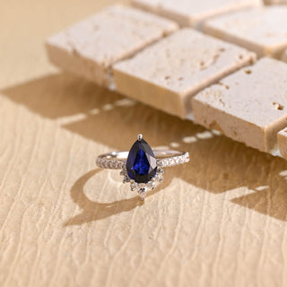 Anillo de compromiso con diamantes de moissanita de talla pera azul de 1,0 CT a 2,0 CT