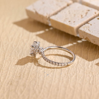 Anillo de compromiso con halo de diamantes de moissanita con corte de corazón de 1,50 ct a 2,50 ct