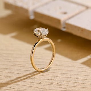 Bague de fiançailles en diamants taille poire avec moissanite et tulipe de 2,0 à 3,0 ct