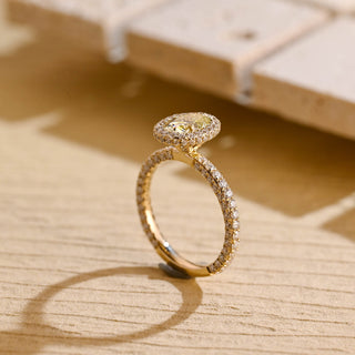 Bague de fiançailles en diamants à micro-pavé de moissanite à taille ovale de 1,0 à 2,0 ct