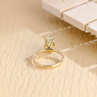 Anillo de compromiso con diamante solitario de moissanita de talla pera de 2,0 CT a 3,0 CT