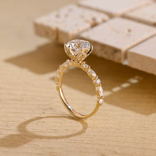 Bague de fiançailles avec diamants pavés en moissanite à taille ronde de 2,0 à 3,0 ct