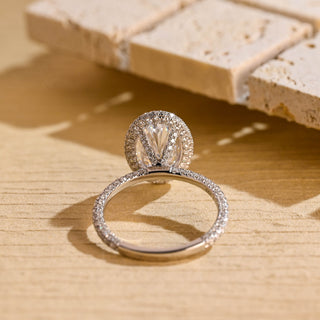 Anillo de compromiso con micropavé de diamantes de moissanita de talla ovalada de 3,50 ct a 4,50 ct