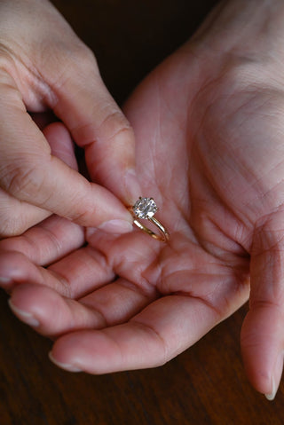 Bague de fiançailles solitaire en diamant à coupe ronde en moissanite de 1,0 à 2,0 ct