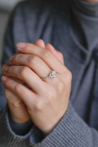 Bague de fiançailles pavée de diamants en moissanite taille radiant de 1,0 à 2,0 ct