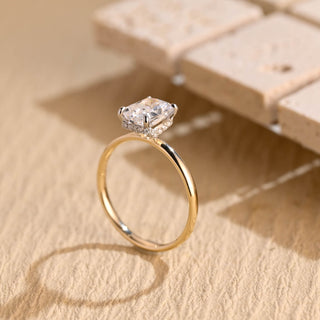 Bague de fiançailles avec halo caché de diamants en moissanite taille radiant de 2,0 à 4,0 ct