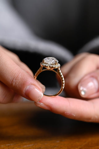 Bague de fiançailles avec halo de diamants en moissanite taille cœur de 1,50 ct à 2,50 ct