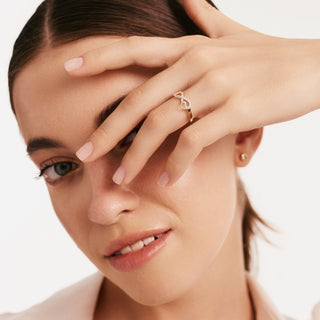 Bague en diamant rond avec cœur et détails Infinity, cadeau de Saint-Valentin