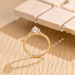 Anillo de compromiso con halo de diamantes de moissanita de talla pera de 1,0 CT a 2,0 CT