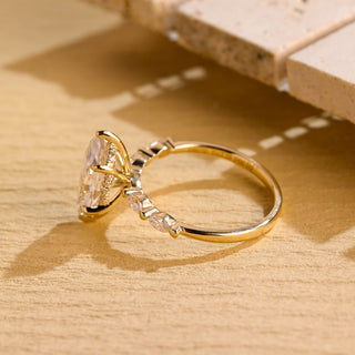 Anillo de compromiso con pavé de diamantes y moissanita de talla marquesa de 1,50 ct a 2,50 ct