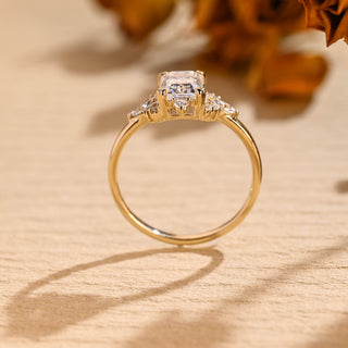 Bague de fiançailles unique en grappe de diamants en moissanite taille émeraude de 1,0 à 2,0 ct