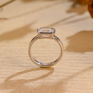 Anillo de compromiso de banda gruesa con diamante de moissanita de talla esmeralda de 1,0 CT a 2,0 CT