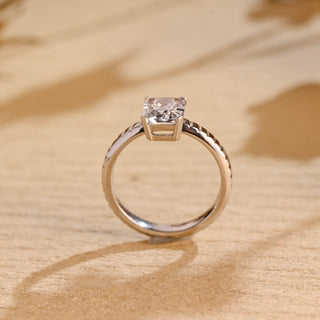 Anillo de compromiso solitario exclusivo con diamante moissanita de talla radiante de 1,50 ct a 2,50 ct