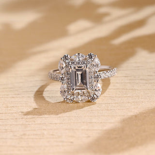 Bague de fiançailles halo en grappe de diamants en moissanite taille émeraude de 1,0 à 2,0 ct