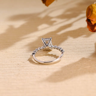 Bague de fiançailles avec halo caché en diamant et moissanite taille émeraude de 1,50 à 2,50 ct