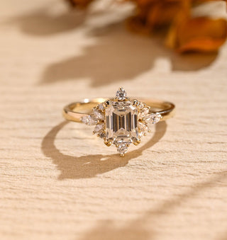 Bague de fiançailles unique en grappe de diamants en moissanite taille émeraude de 1,0 à 2,0 ct