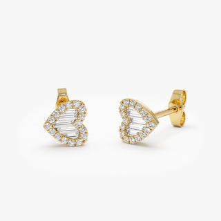 Pendientes de corazón con diamantes de talla baguette y redonda, perfectos para regalar