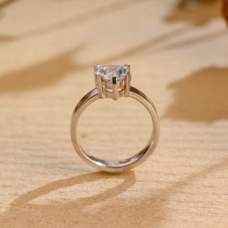 Anillo de compromiso de banda gruesa con diamante de moissanita de corte en forma de corazón de 1,0 CT a 2,0 CT