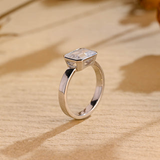 Bague de fiançailles à bande épaisse avec diamants en moissanite taille émeraude de 1,0 à 2,0 ct