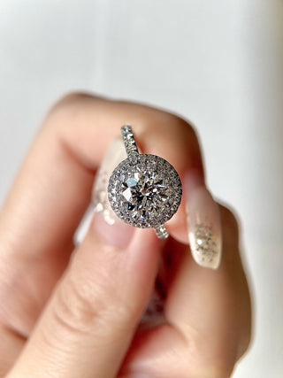 Bague de fiançailles avec diamant double halo en moissanite à taille ronde de 1,0 à 2,0 ct