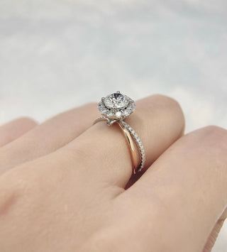 Bague de fiançailles torsadée avec halo de diamants en moissanite à taille ronde de 1,0 à 2,0 ct