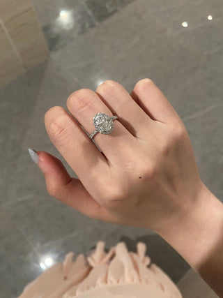 Bague de fiançailles avec halo de diamants en moissanite taille ovale de 1,50 ct à 2,50 ct