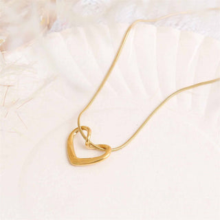 18K Gold Necklace with Heart Pendant for Women