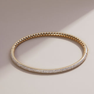 Bracelet jonc pavé de diamants taille ronde pour femme