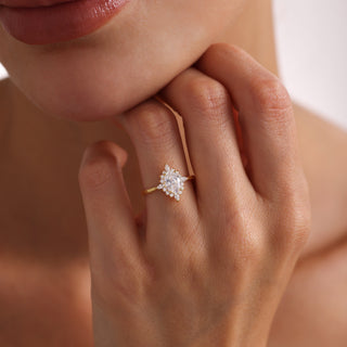 Bague de fiançailles avec halo de diamants en moissanite à taille ovale de 1,0 à 2,0 ct