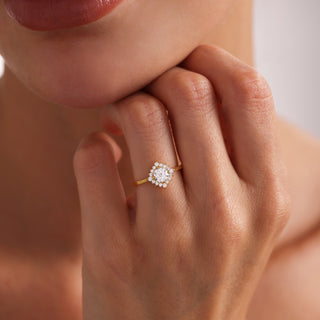 Anillo de compromiso con diamantes en racimo de moissanita de talla redonda de 1,0 CT a 2,0 CT