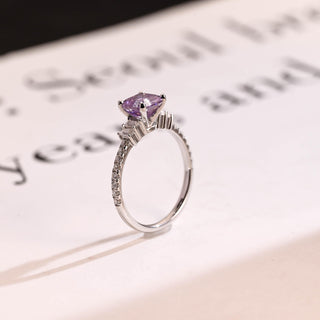 Bague de fiançailles en grappe de diamants en moissanite taille Asscher violette de 1,0 à 2,0 ct