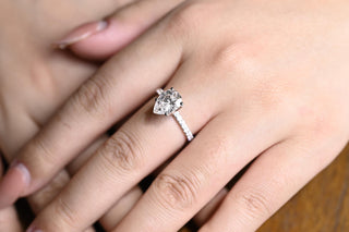 1.0CT-2.0CT Pear Cut Moissanite Tulip Set Diamond Pave Engagement Ring