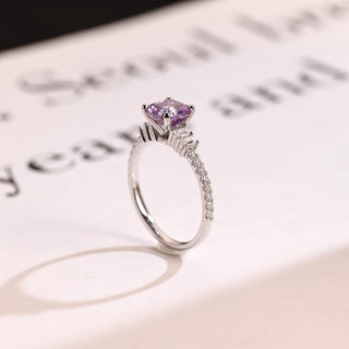 Bague de fiançailles en grappe de diamants en moissanite taille Asscher violette de 1,0 à 2,0 ct