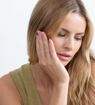 Bague en or massif à taille ronde avec diamants enroulés pour femme