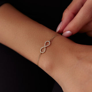 Bracelet Infinity en diamant taille ronde pour cadeau de Saint-Valentin