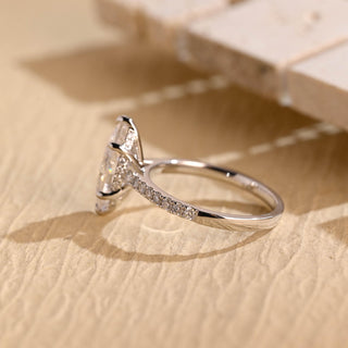 Anillo de compromiso con halo oculto de diamantes de moissanita de talla marquesa de 1,50 ct a 2,50 ct