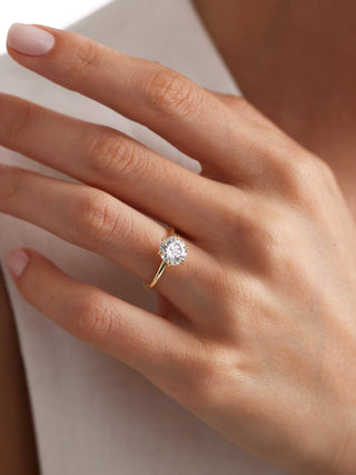 Anillo de compromiso con diamante solitario de moissanita de talla redonda de 1,0 CT a 2,0 CT