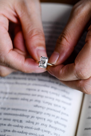 Bague de fiançailles avec halo caché de diamants en moissanite taille radiant de 2,50 ct à 3,50 ct