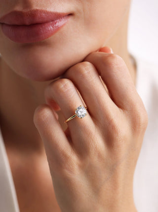 Anillo de compromiso con diamante solitario de moissanita de talla redonda de 1,0 CT a 2,0 CT