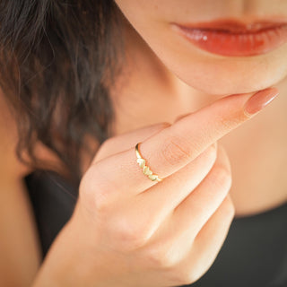 Anillo liso de tres corazones en oro macizo de 14 k para mujer