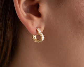 Boucles d'oreilles à tige en forme de cœur avec diamants taille radiante pour femmes