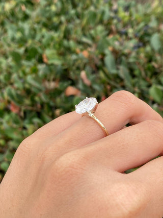 Bague de fiançailles avec solitaire en diamant ovale CVD de 1,0 CT à 3,0 CT