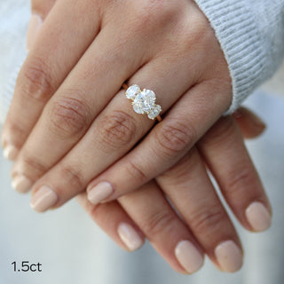 Bague de fiançailles solitaire en diamant à trois pierres ovales de 1,50 ct pour femme