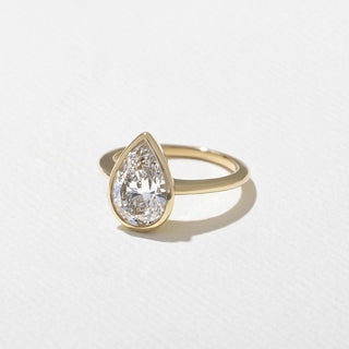 Bague de fiançailles solitaire avec lunette en diamant en forme de poire F/VS1 CVD de 2,52 ct